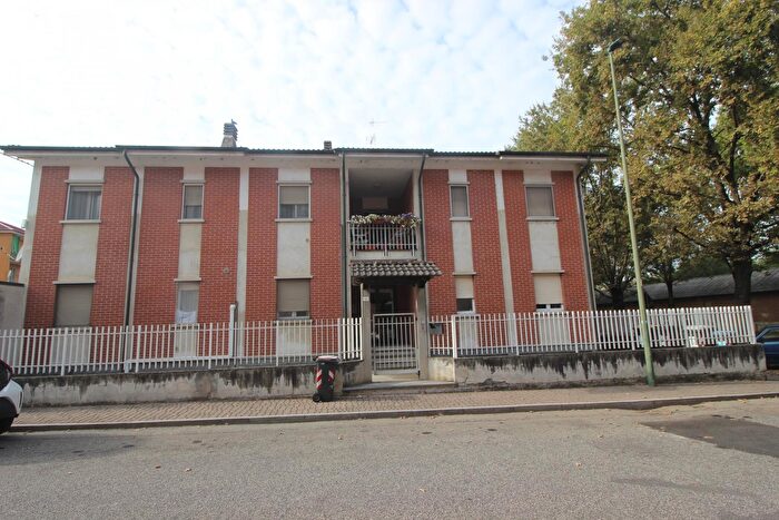 Appartamento quadrilocale in vendita in Via Fiume, Casale Monferrato