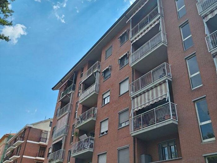 Appartamento con 6 locali in affitto in Via Giaveno, Aurora, Torino