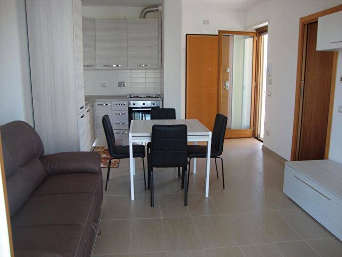 Appartamento bilocale in affitto in Viale del Colle di Santa Teresa, Anzio Due, Anzio