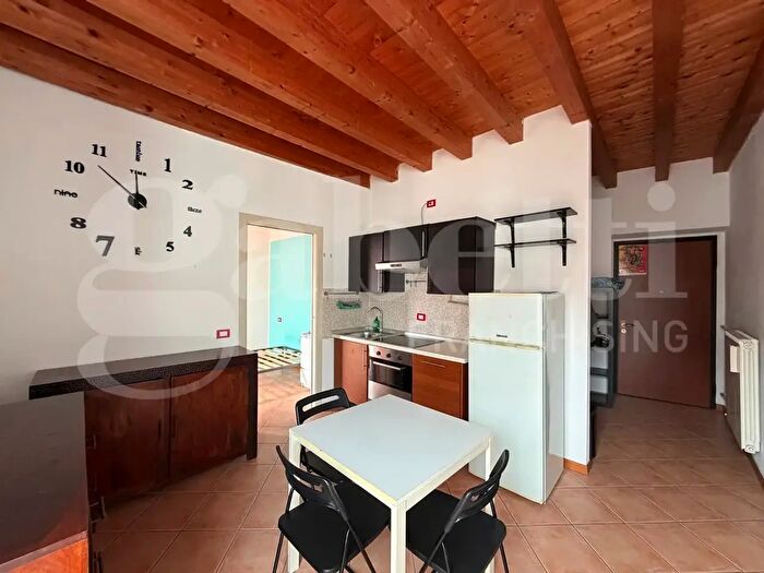 Appartamento bilocale in vendita in Vicolo dellAnguilla, Brescia