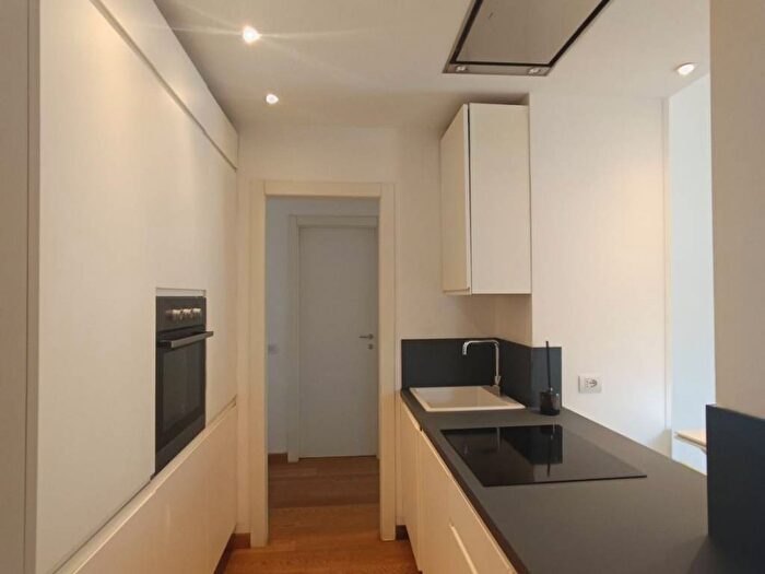 Appartamento trilocale in affitto in Via Dante Alighieri, Valduce Crispi, Como
