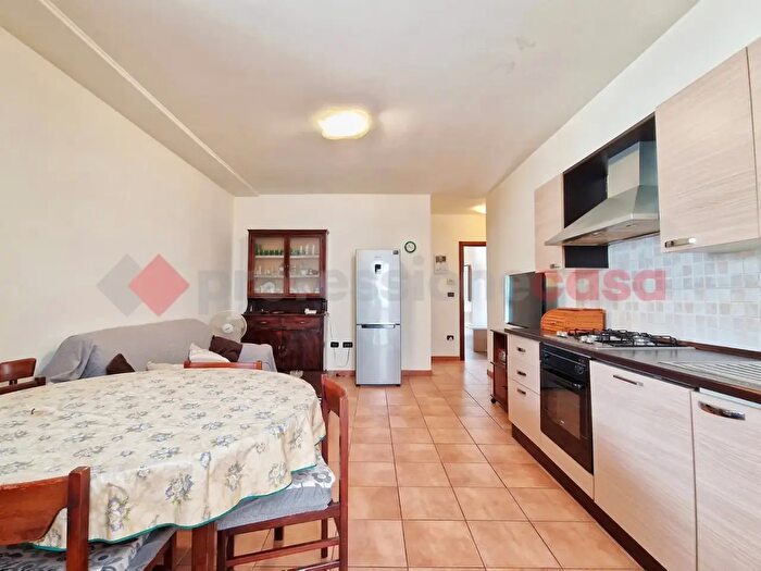Appartamento bilocale in vendita in Viale della Croce Rossa, L'Aquila