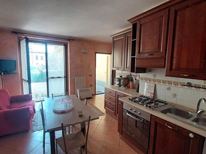 Appartamento trilocale in affitto in Via Anna Solenghi, Roncaglia Borghetto, Piacenza