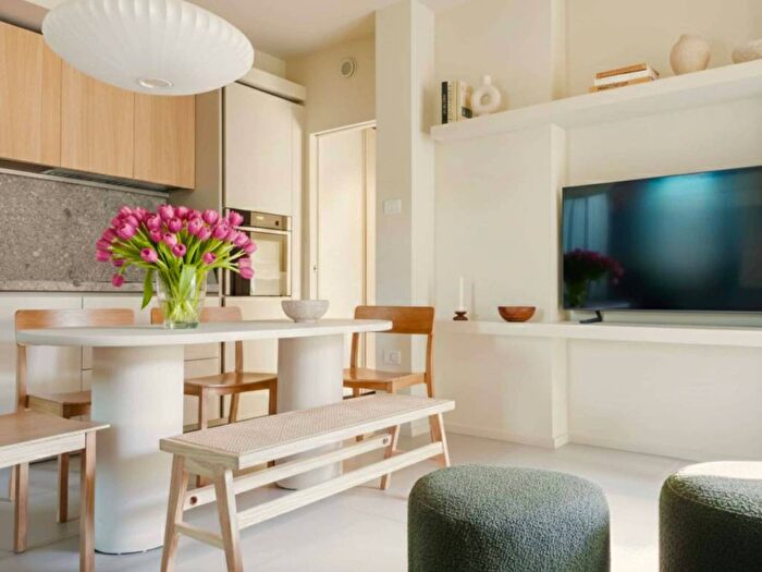 Appartamento trilocale in affitto in Via Nino Bixio, Porta Venezia, Milano