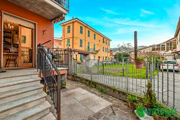 Appartamento con 5 locali in vendita in Via Valdellora, La Spezia