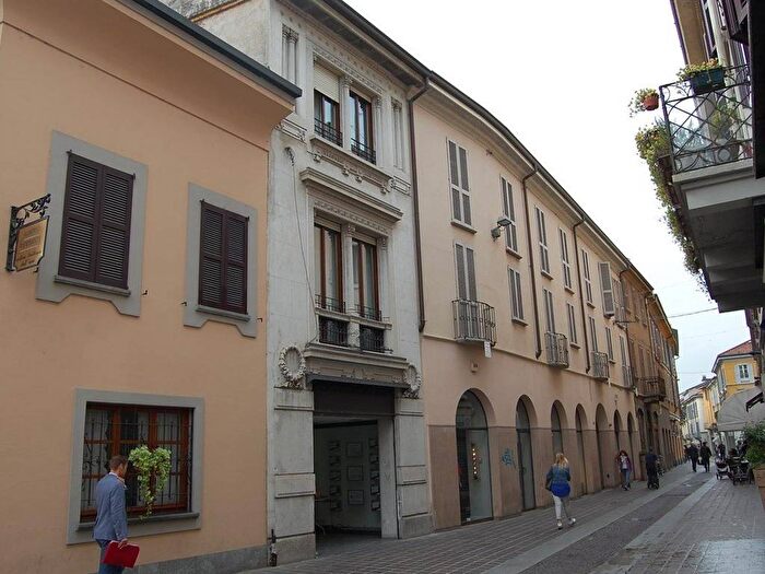 Appartamento monolocale in affitto in via carlo alberto, Centro Storico, Monza
