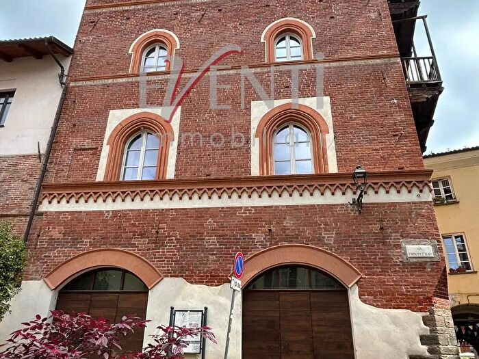 Appartamento con 10 locali in vendita in Via Principi dAcaja, Pinerolo