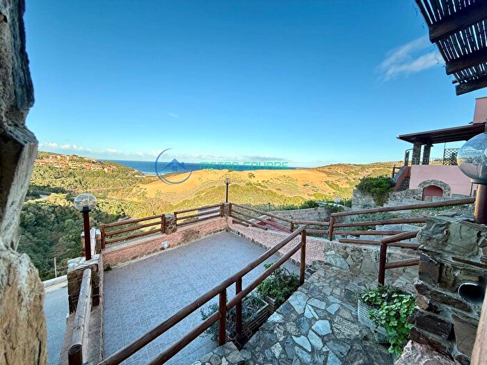 Casa quadrilocale in vendita in Via delle Dune, Arbus