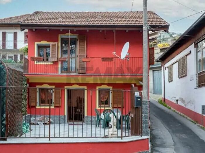 Appartamento trilocale in vendita in Via alle Alpi, Quarna Sotto