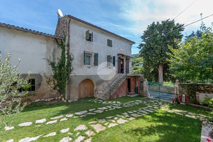 Casa con 7 locali in vendita in Località Pizzon, Costermano