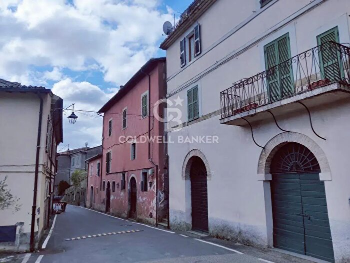 Appartamento quadrilocale in vendita in Via Armando Diaz, Latera