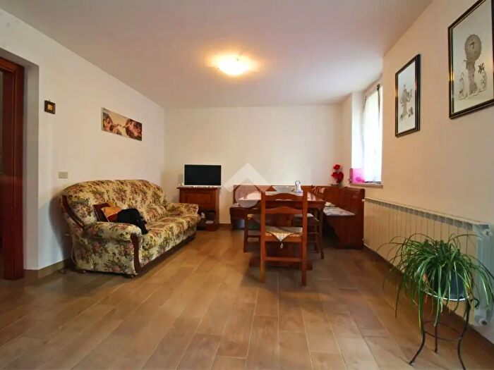 Casa con 5 locali in vendita in Via Crisologo, Pescara