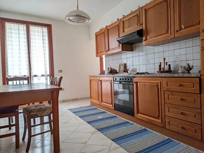 Casa con 5 locali in vendita in Montopoli In Val DArno