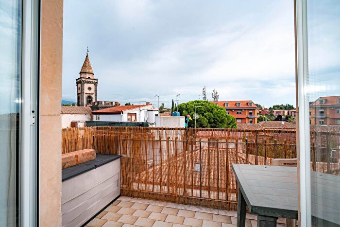 Appartamento trilocale in vendita in Via Zappalà, Mascalucia