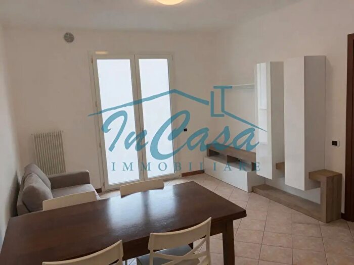 Appartamento trilocale in affitto in Via dei Novale, Noale