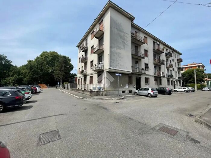 Appartamento quadrilocale in affitto in Via Trento E Trieste, Castellanza