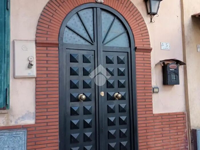 Appartamento quadrilocale in vendita in Via degli Orti, Rocca Santo Stefano