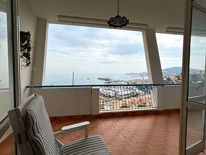 Appartamento trilocale in affitto in Viale Colle Sant'Agata, Gaeta