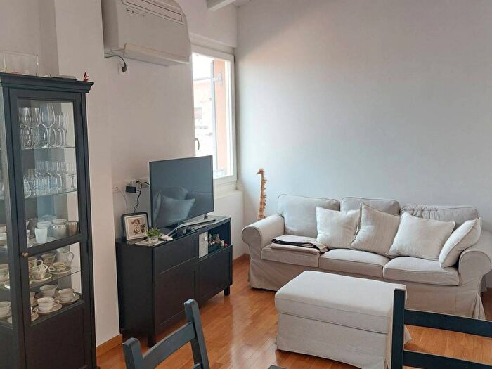 Appartamento trilocale in affitto in Via Santo Stefano, Santo Stefano, Bologna