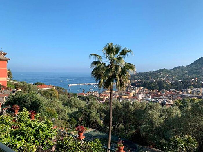 Appartamento trilocale in affitto in Via San Lorenzo, Centro, Santa Margherita Ligure