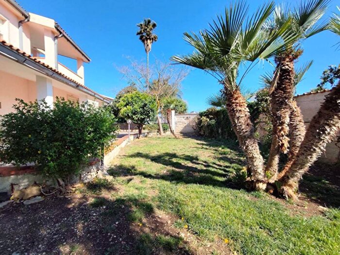 Casa con 5 locali in affitto in via ellice, Arenella, Siracusa