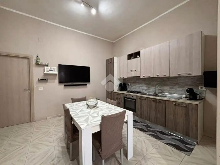 Appartamento bilocale in vendita in Vico Detto Emanuele, Napoli