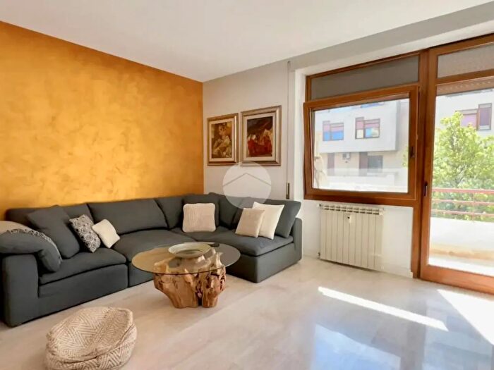 Appartamento bilocale in vendita in Via Vincenzo Ciaffi, Roma