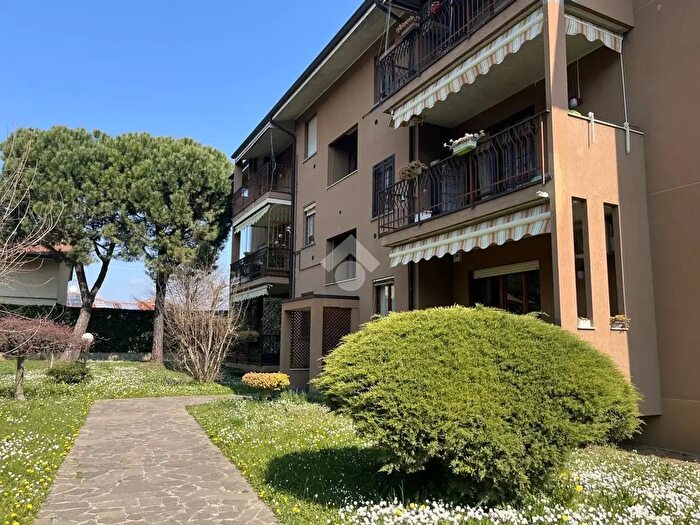 Appartamento trilocale in vendita in Via S Martino, Paderno DAdda