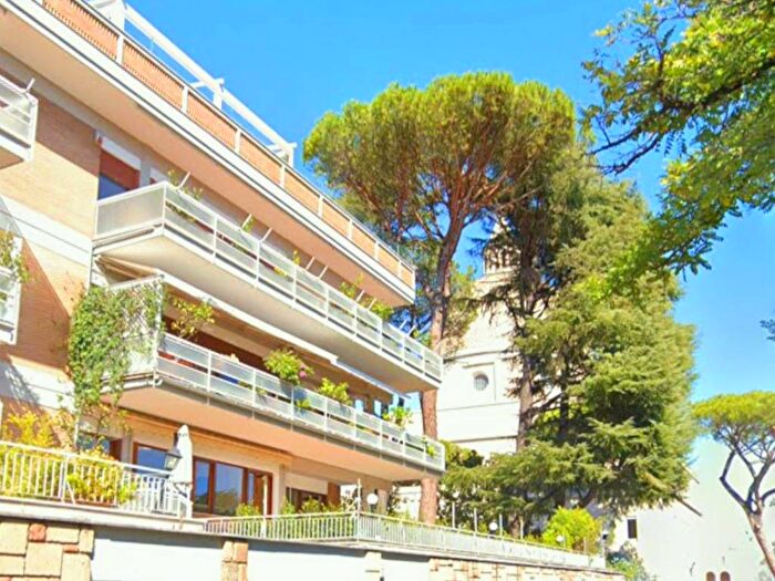 Appartamento trilocale in affitto in Via Cristoforo Colombo, Torrino, Roma