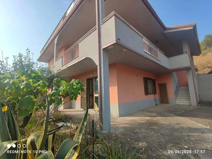 Appartamento quadrilocale in vendita in Via S Barbara, Ascea