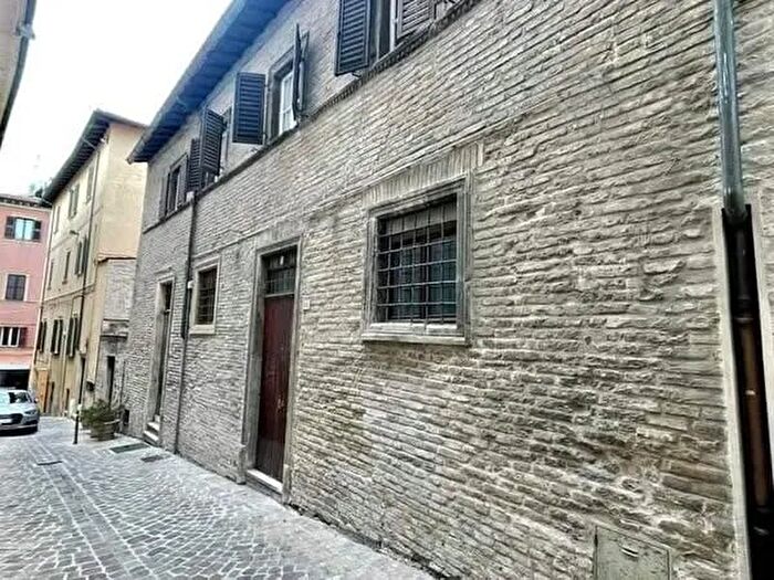 Appartamento trilocale in vendita in Via Annunziata, Pesaro