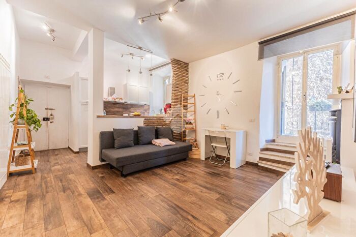 Appartamento quadrilocale in vendita in Piazza della Rocca, Sutri