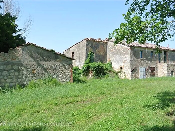 Casa con 8 locali in vendita in Sp, Sarteano