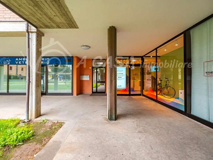 Appartamento quadrilocale in vendita in Piazza Miodini, Felino