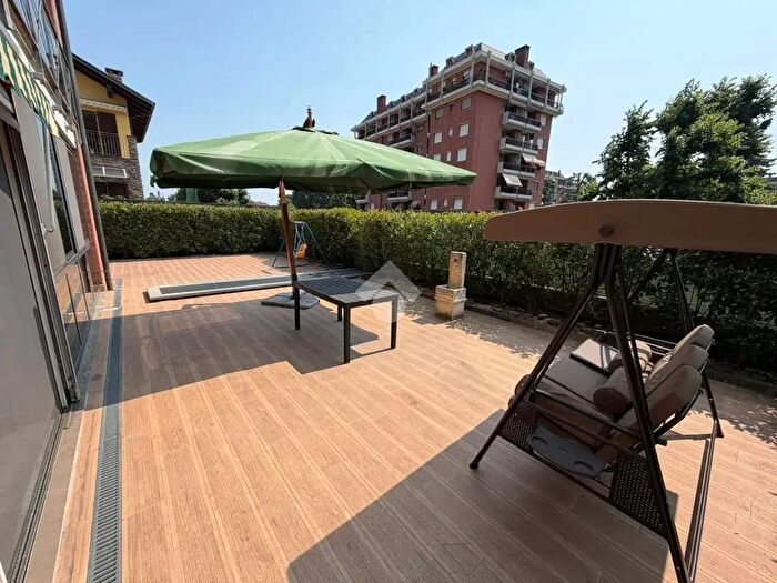 Appartamento quadrilocale in vendita in Via Volta, Beinasco