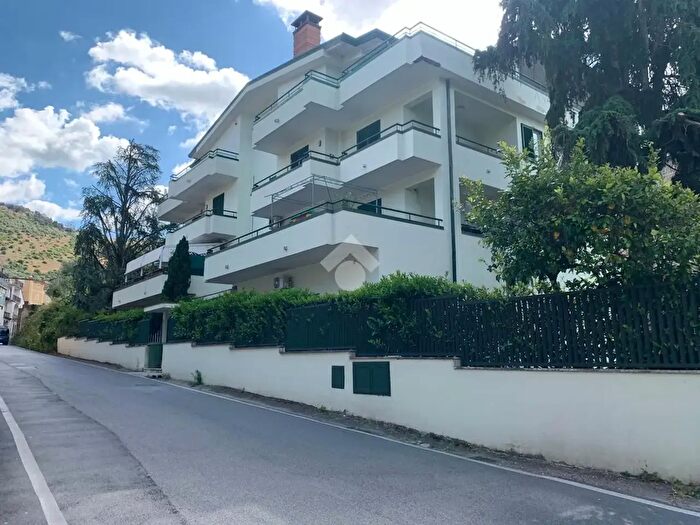 Appartamento trilocale in affitto in Via Pigna, Caserta