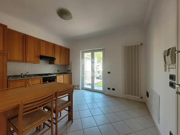 Casa quadrilocale in vendita in Via del Trenim, Nago Torbole