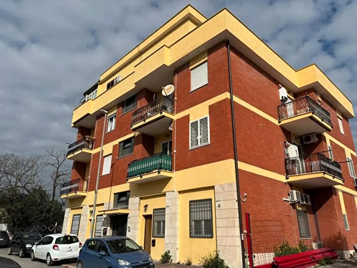 Appartamento bilocale in affitto in Via Salvatore Barzilai, Roma