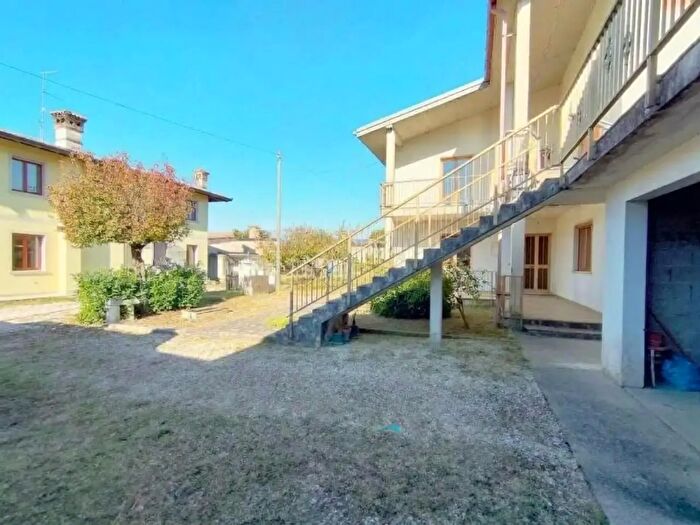 Appartamento con 5 locali in vendita in Via V Veneto, Rivignano Teor