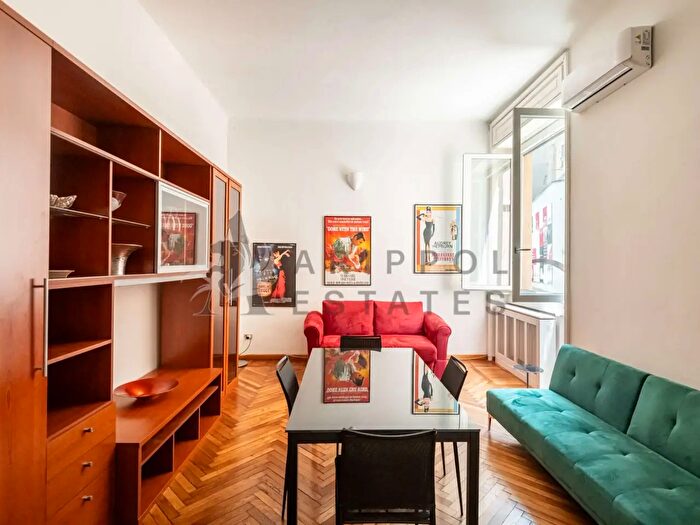 Appartamento bilocale in affitto in Via Rosales, Milano