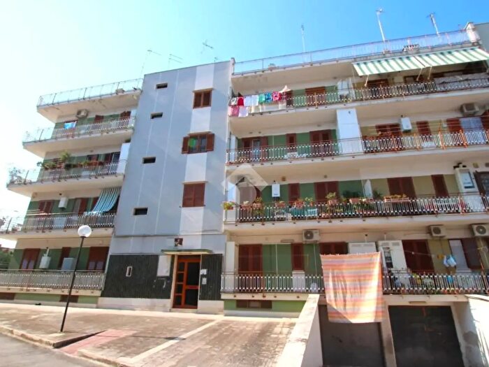 Appartamento quadrilocale in vendita in Via Poggioreale, Molfetta