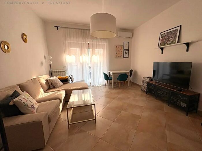 Appartamento bilocale in vendita in Via Consalvo, Napoli