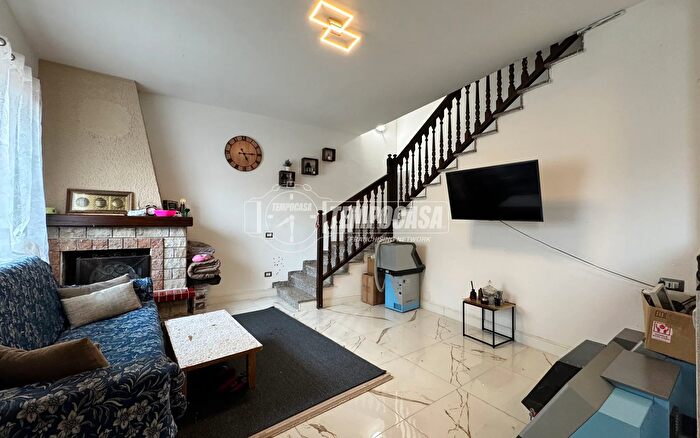 Appartamento quadrilocale in vendita in Via Milano, Santo Stefano Ticino