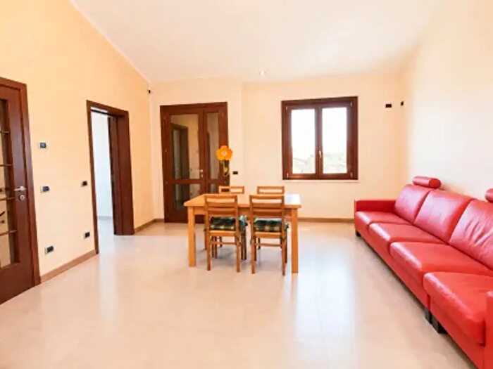 Casa con 6 locali in vendita in Reggiolo