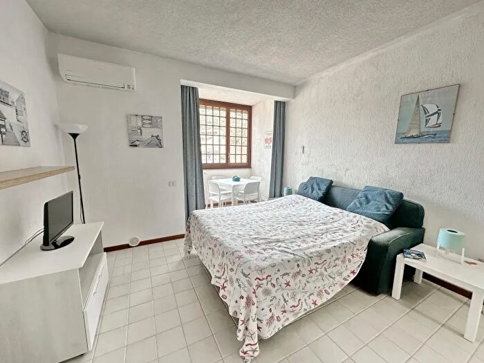 Appartamento bilocale in vendita in Isola Del Giglio