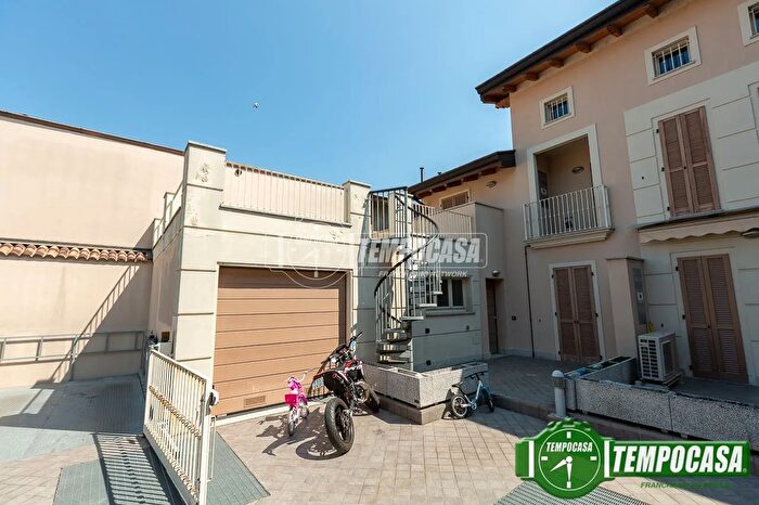 Casa trilocale in vendita in Via Madonna del Pozzo, Offanengo