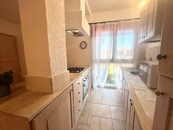 Appartamento quadrilocale in vendita in Via Don Vico, La Maddalena
