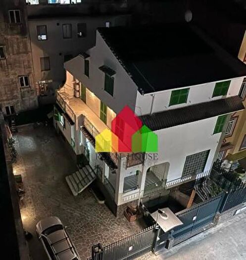 Casa con 6 locali in vendita in Via Tiziano, Calvizzano