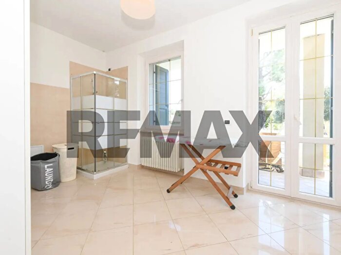 Casa con 5 locali in vendita in Monzambano