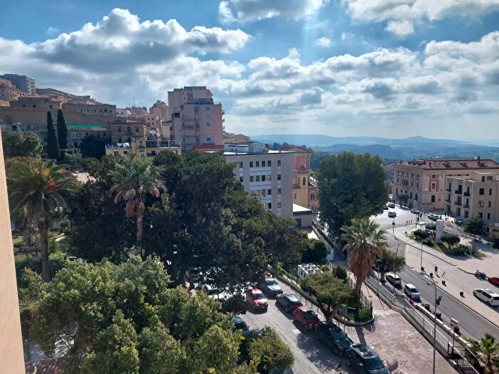 Appartamento con 5 locali in vendita in Via Cesare Battisti, Agrigento